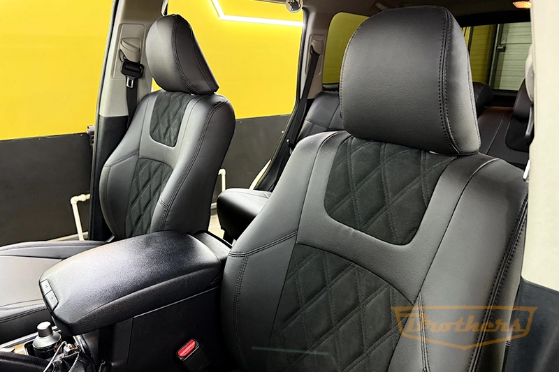 Чехлы на Toyota Prado 150 (рестайлинг), серии "Alcantara" с ромбами - черная строчка