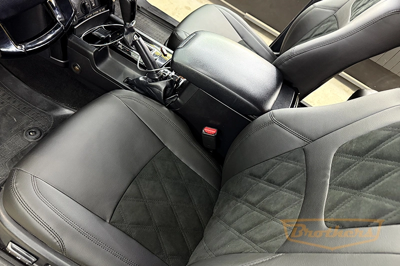 Чехлы на Toyota Prado 150 (рестайлинг), серии "Alcantara" с ромбами - черная строчка