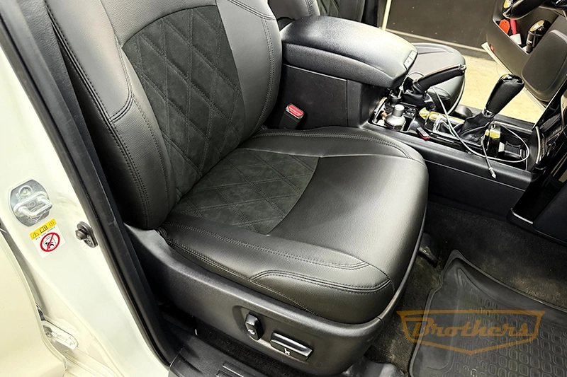 Чехлы на Toyota Prado 150 (рестайлинг), серии "Alcantara" с ромбами - черная строчка