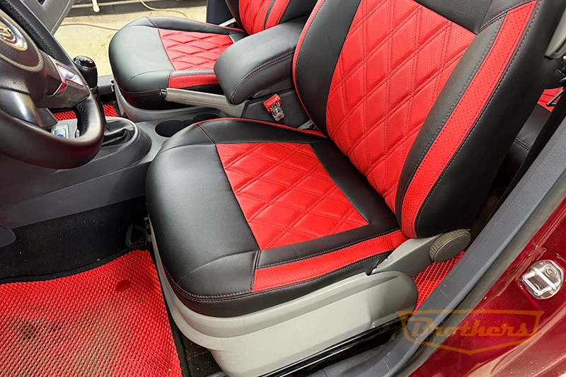 Чехлы из экокожи для Volkswagen Caddy 3 (2004 - 2010) серии "Premium" - красная строчка, красные вставки, ромбы