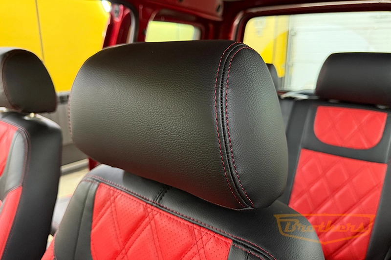 Чехлы из экокожи для Volkswagen Caddy 3 (2004 - 2010) серии "Premium" - красная строчка, красные вставки, ромбы