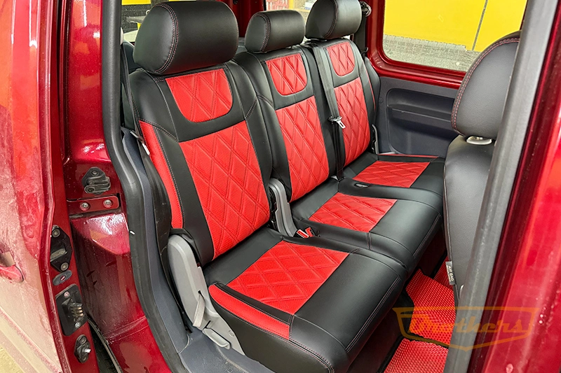 Чехлы из экокожи для Volkswagen Caddy 3 (2004 - 2010) серии "Premium" - красная строчка, красные вставки, ромбы