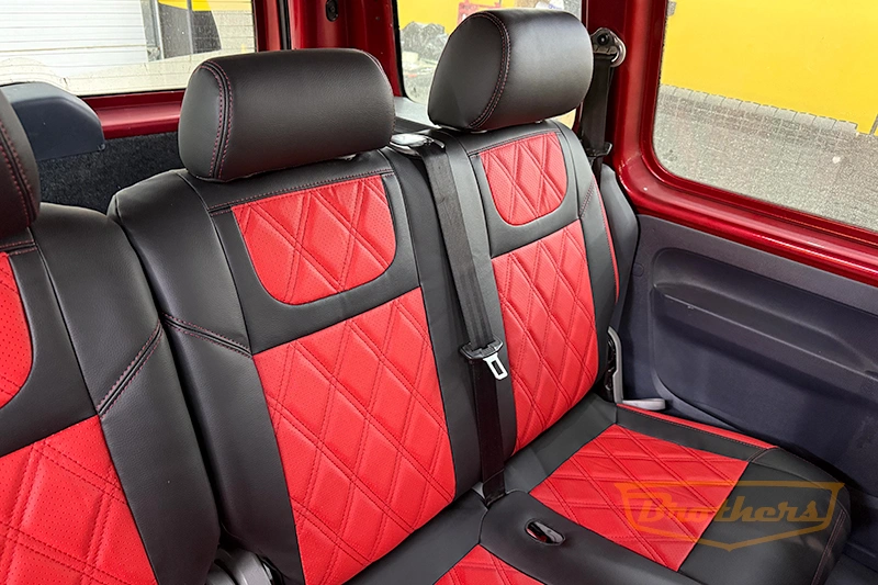 Чехлы из экокожи для Volkswagen Caddy 3 (2004 - 2010) серии "Premium" - красная строчка, красные вставки, ромбы