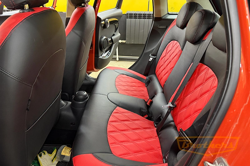 Чехлы на Mini Cooper Hatch (F56), серии "Premium" - красная строчка, красный центр, ромбы Чехлы на Mini Cooper Hatch (F56), серии "Premium" - красная строчка, красный центр, ромбы