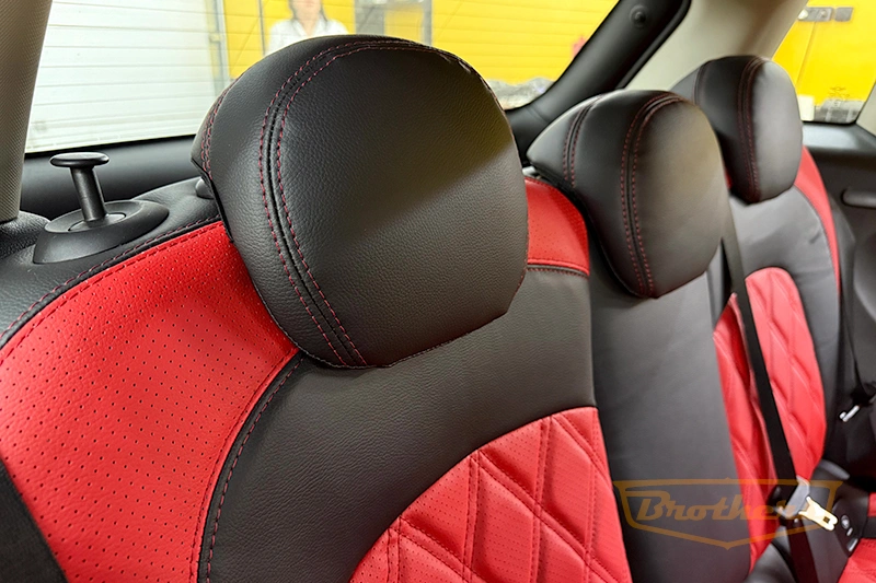 Чехлы на Mini Cooper Hatch (F56), серии "Premium" - красная строчка, красный центр, ромбы Чехлы на Mini Cooper Hatch (F56), серии "Premium" - красная строчка, красный центр, ромбы