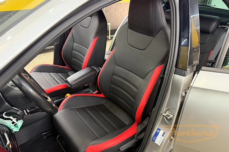 Чехлы для Volkswagen Polo VI, лифтбек, серии "Premium" - красная строчка, красные вставки