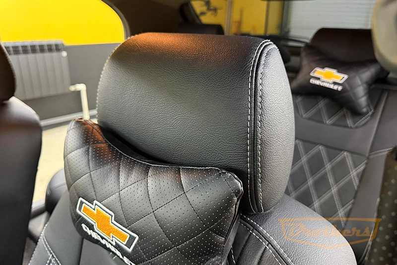 Автомобильные чехлы на сиденья Chevrolet Lacetti (с алькантарой), серии "Aurora" - серая строчка, ромбы