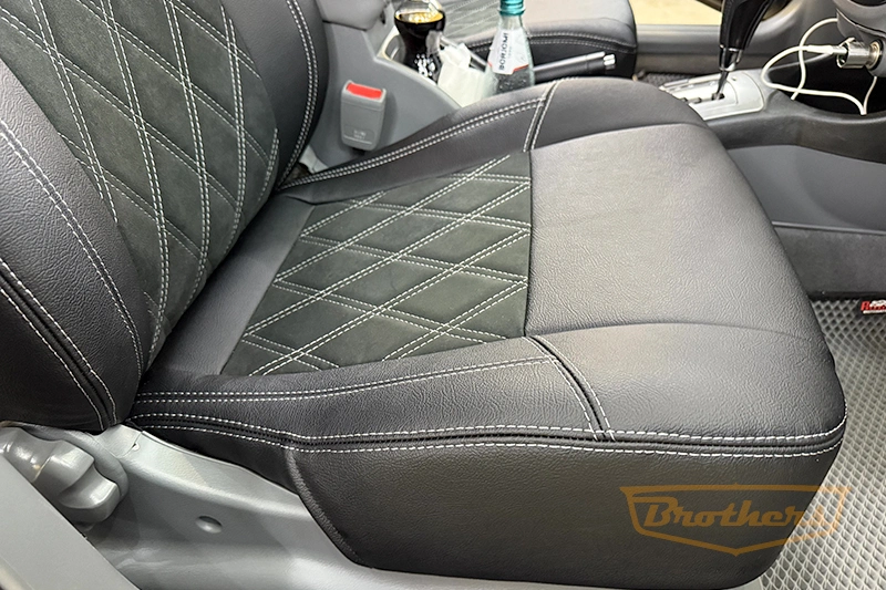 Автомобильные чехлы на сиденья Chevrolet Lacetti (с алькантарой), серии "Aurora" - серая строчка, ромбы