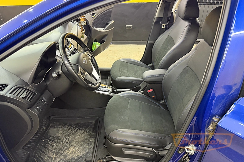 Авточехлы на Hyundai Solaris, "Alcantara" - синяя строчка, продление переднего ряда алькантарой