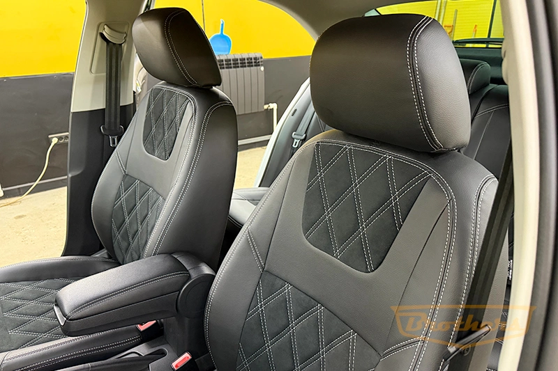 Чехлы на Skoda Rapid, серии "Alcantara" - серая строчка, продление передних сидений, ромбы
