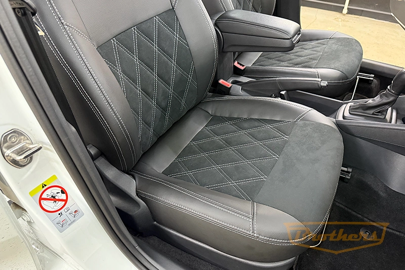 Чехлы на Skoda Rapid, серии "Alcantara" - серая строчка, продление передних сидений, ромбы