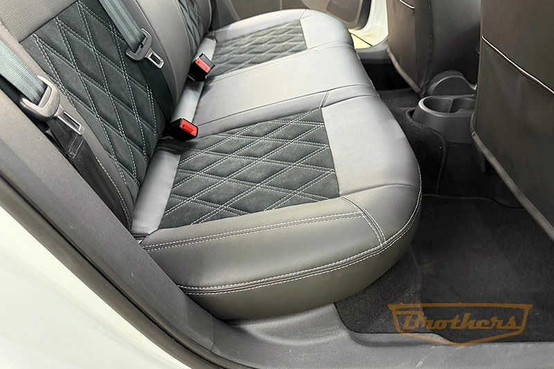 Чехлы на Skoda Rapid, серии "Alcantara" - серая строчка, продление передних сидений, ромбы