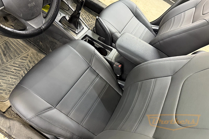 Чехлы на Mitsubishi ASX, серии "Premium" - черная строчка