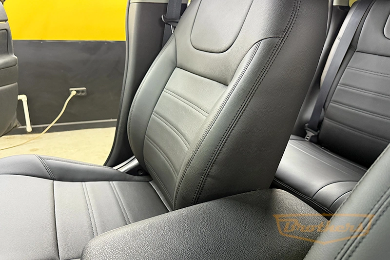 Чехлы на Mitsubishi ASX, серии "Premium" - черная строчка