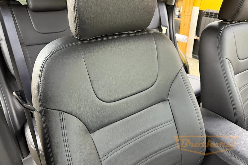 Чехлы на Mitsubishi ASX, серии "Premium" - черная строчка