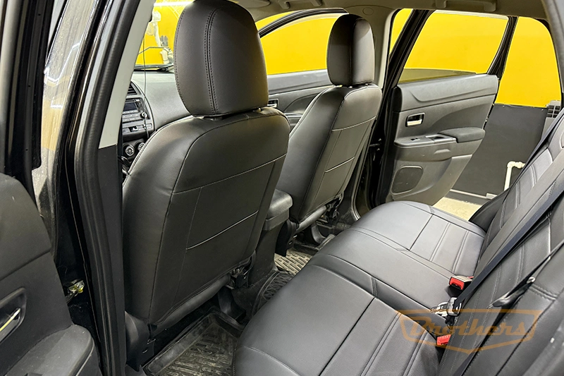 Чехлы на Mitsubishi ASX, серии "Premium" - черная строчка