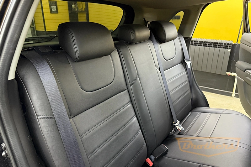 Чехлы на Mitsubishi ASX, серии "Premium" - черная строчка