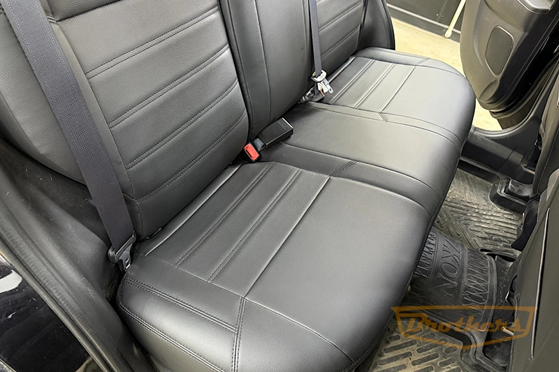 Чехлы на Mitsubishi ASX, серии "Premium" - черная строчка