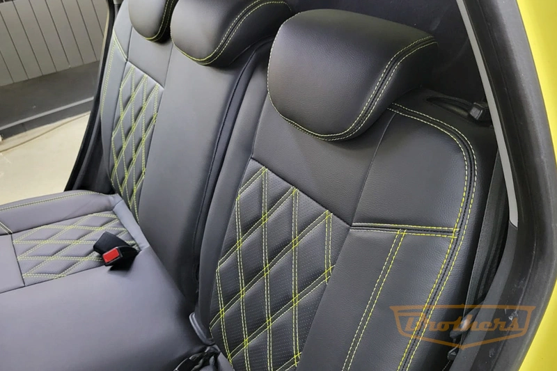 Авточехлы на Hyundai Getz, серии "Premium" (задний диван цельный) - желтая строчка, ромбы