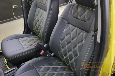 Авточехлы на Hyundai Getz, серии "Premium" (задний диван цельный) - желтая строчка, ромбы