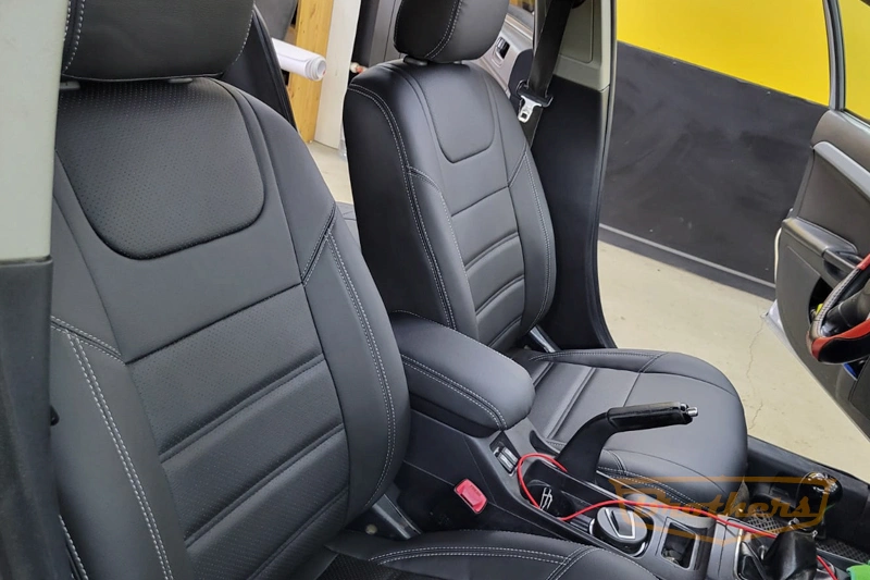 Авточехлы для сидений автомобиля Митсубиси Лансер 10, серии "Premium" - серая строчка (без бананов)