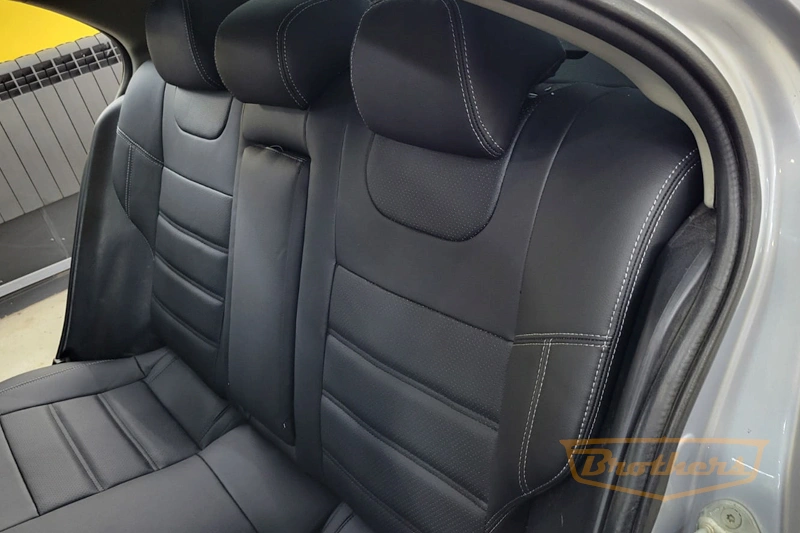 Авточехлы для сидений автомобиля Митсубиси Лансер 10, серии "Premium" - серая строчка (без бананов)