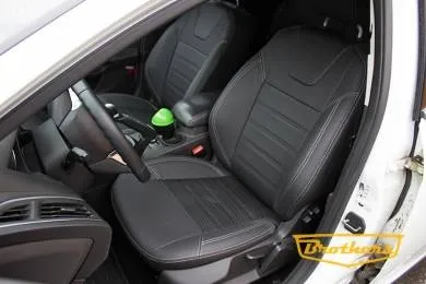 Чехлы на Ford Focus 3 Trend Sport, серии "Premium" - серая строчка