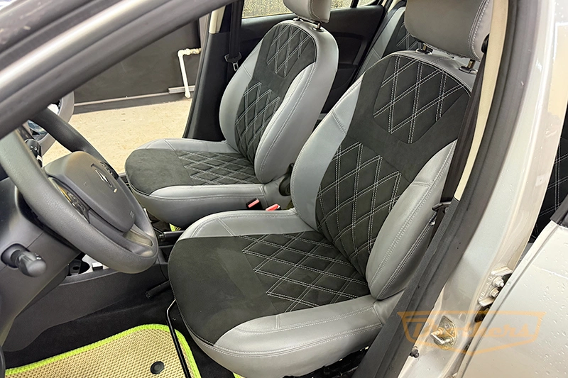 Авточехлы для Renault Sandero 2 серии "Alcantara" - серая эко-кожа, серая строчка, ромбы, продление алькантары