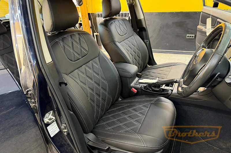 Чехлы для Subaru Impreza 4, 2014 - 2016 серии "Premium" - серая строчка, ромбы Чехлы для Subaru Impreza 4, 2014 - 2016 серии "Premium" - серая строчка, ромбы