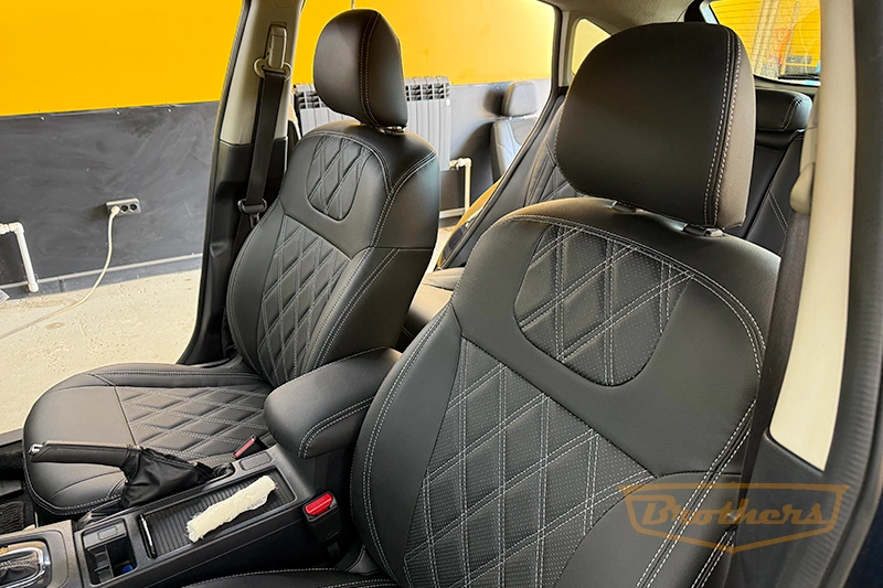 Чехлы для Subaru Impreza 4, 2014 - 2016 серии "Premium" - серая строчка, ромбы Чехлы для Subaru Impreza 4, 2014 - 2016 серии "Premium" - серая строчка, ромбы