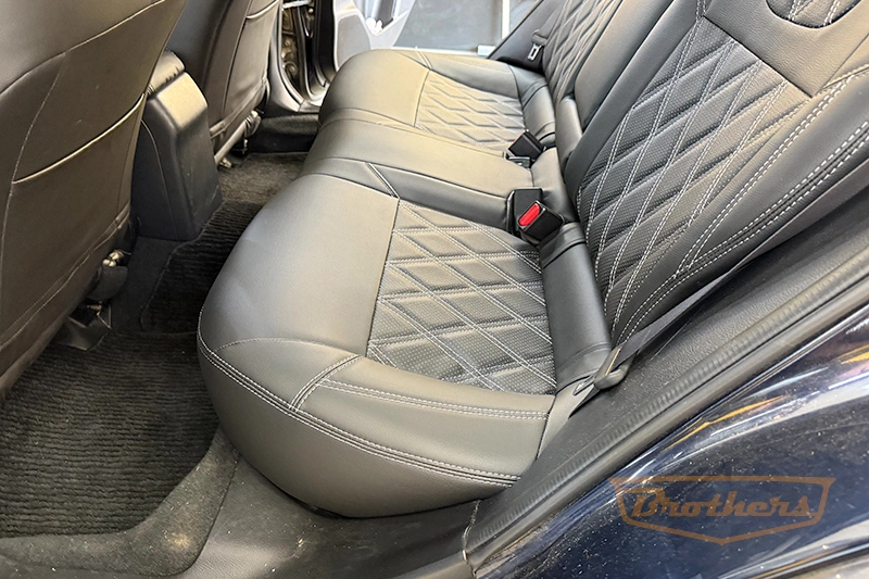 Чехлы для Subaru Impreza 4, 2014 - 2016 серии "Premium" - серая строчка, ромбы Чехлы для Subaru Impreza 4, 2014 - 2016 серии "Premium" - серая строчка, ромбы