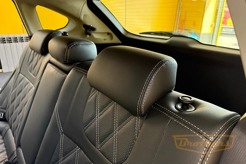 Чехлы для Subaru Impreza 4, 2014 - 2016 серии "Premium" - серая строчка, ромбы Чехлы для Subaru Impreza 4, 2014 - 2016 серии "Premium" - серая строчка, ромбы