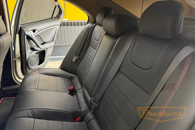 Авточехлы для Honda Accord (Хонда Аккорд) 8, серии "Premium" - красная строчка