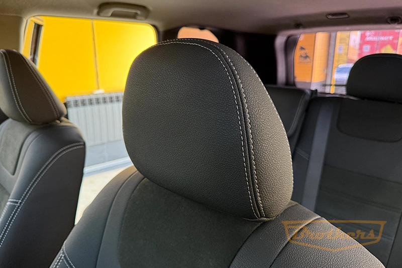 Чехлы для Nissan X-Trail T31, серии "Aurora" - серая строчка, вставка Alcantara с продлением переднего ряда сидений Чехлы для Nissan X-Trail T31, серии "Aurora" - серая строчка, вставка Alcantara с продлением переднего ряда сидений