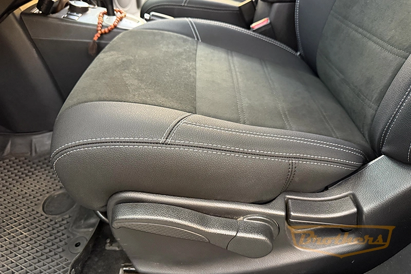 Чехлы для Nissan X-Trail T31, серии "Aurora" - серая строчка, вставка Alcantara с продлением переднего ряда сидений Чехлы для Nissan X-Trail T31, серии "Aurora" - серая строчка, вставка Alcantara с продлением переднего ряда сидений