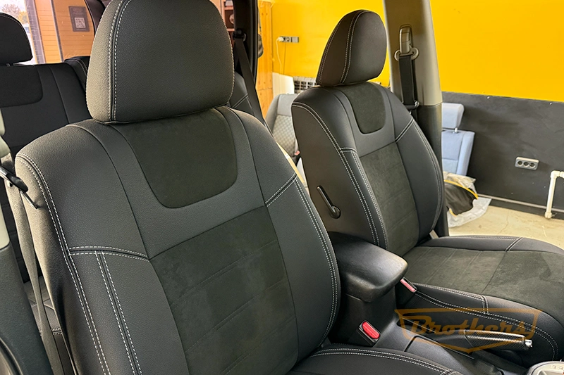 Чехлы для Nissan X-Trail T31, серии "Aurora" - серая строчка, вставка Alcantara с продлением переднего ряда сидений Чехлы для Nissan X-Trail T31, серии "Aurora" - серая строчка, вставка Alcantara с продлением переднего ряда сидений