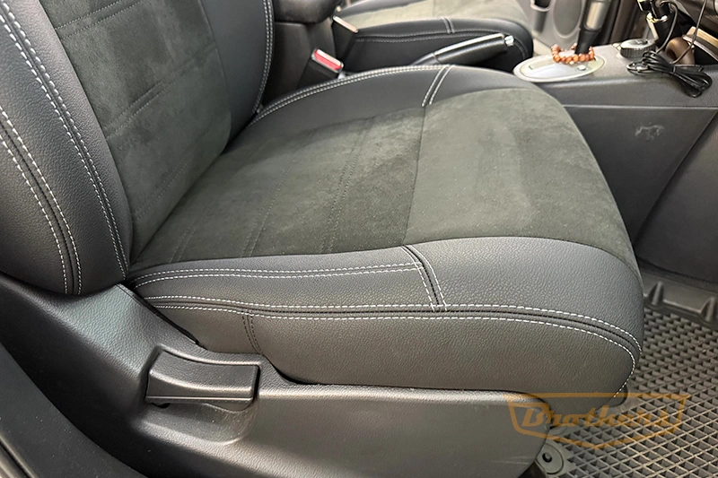 Чехлы для Nissan X-Trail T31, серии "Aurora" - серая строчка, вставка Alcantara с продлением переднего ряда сидений Чехлы для Nissan X-Trail T31, серии "Aurora" - серая строчка, вставка Alcantara с продлением переднего ряда сидений