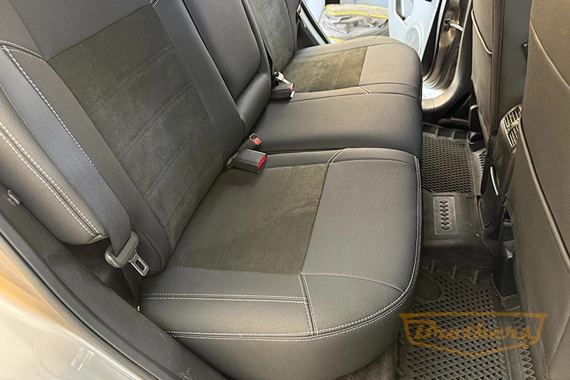 Чехлы для Nissan X-Trail T31, серии "Aurora" - серая строчка, вставка Alcantara с продлением переднего ряда сидений Чехлы для Nissan X-Trail T31, серии "Aurora" - серая строчка, вставка Alcantara с продлением переднего ряда сидений