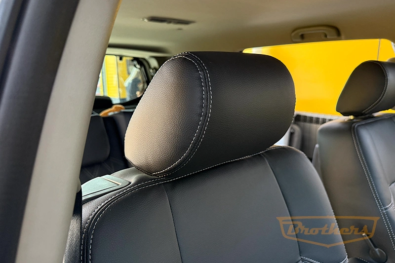 Чехлы Nissan Pathfinder (R51), серии "Premium" - серая строчка, ромбы