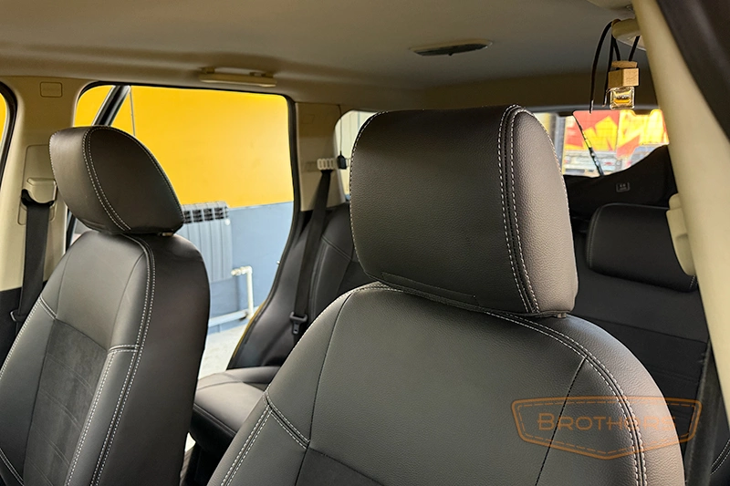 Чехлы для сидений Land Rover Free Lander 2 серии "Alcantara" - серая строчка