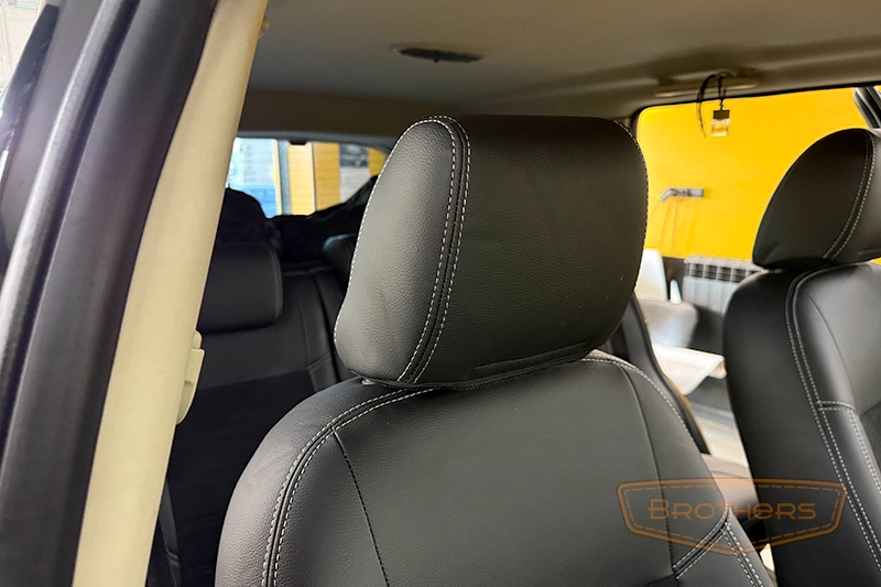 Чехлы для сидений Land Rover Free Lander 2 серии "Alcantara" - серая строчка