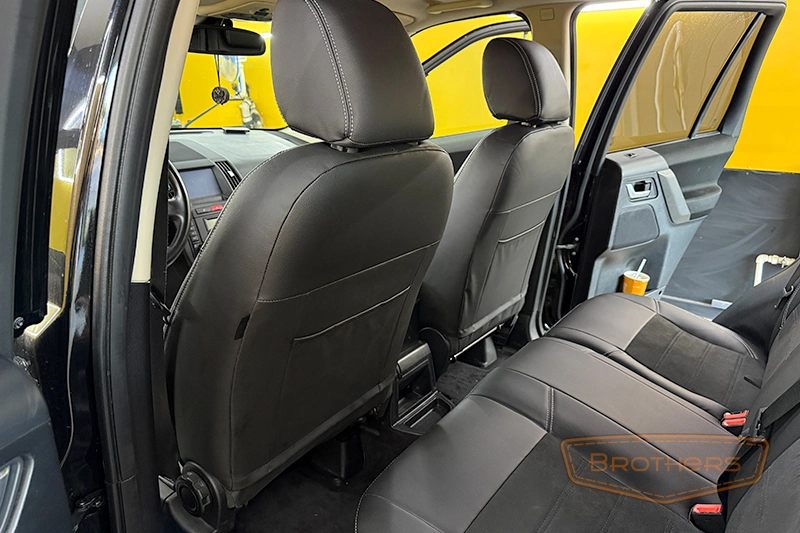 Чехлы для сидений Land Rover Free Lander 2 серии "Alcantara" - серая строчка