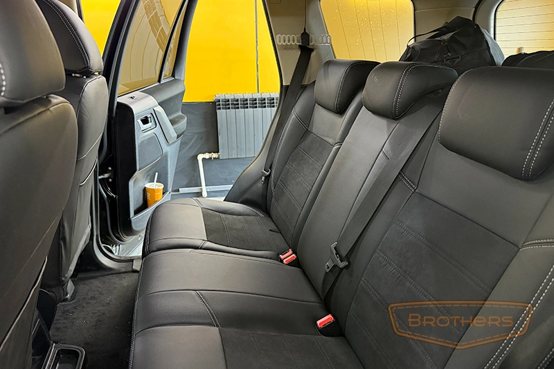 Чехлы для сидений Land Rover Free Lander 2 серии "Alcantara" - серая строчка