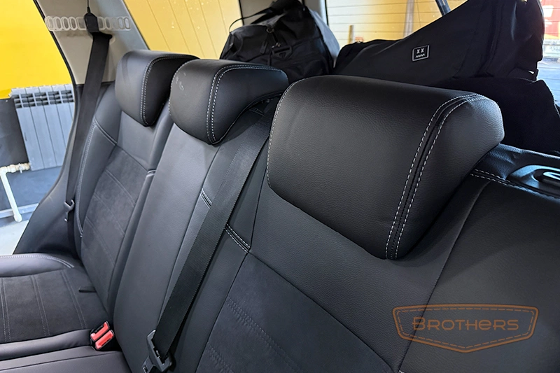 Чехлы для сидений Land Rover Free Lander 2 серии "Alcantara" - серая строчка