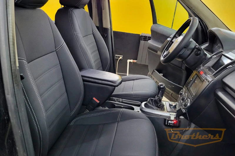 Чехлы для сидений Land Rover Free Lander 2 серии "Aurora" - серая строчка