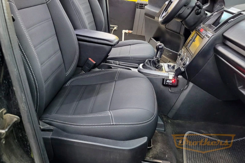 Чехлы для сидений Land Rover Free Lander 2 серии "Aurora" - серая строчка