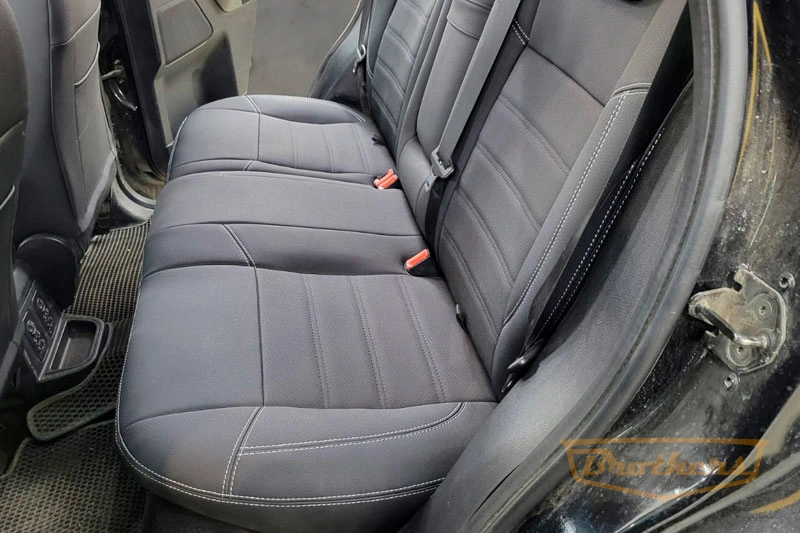 Чехлы для сидений Land Rover Free Lander 2 серии "Aurora" - серая строчка