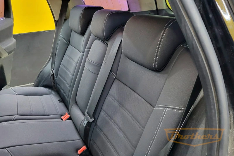 Чехлы для сидений Land Rover Free Lander 2 серии "Aurora" - серая строчка