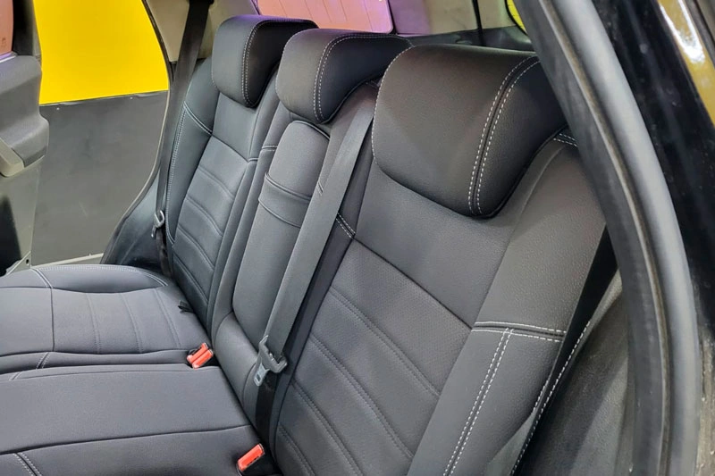 Чехлы для сидений Land Rover Free Lander 2 серии "Aurora" - серая строчка