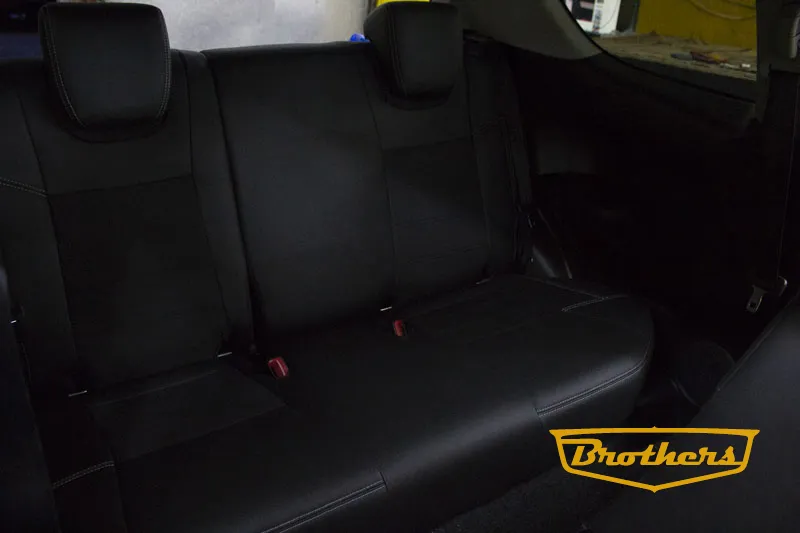 Чехлы на Suzuki Swift, серии "Textile" - серая строчка